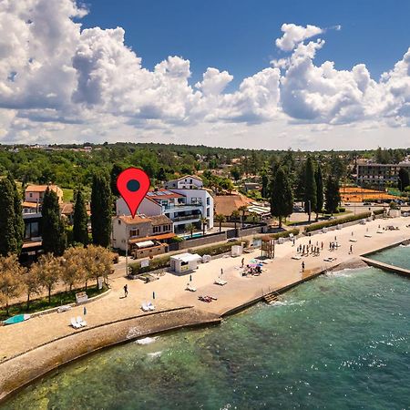 Beach House - Sea Breeze Porec Bagian luar foto
