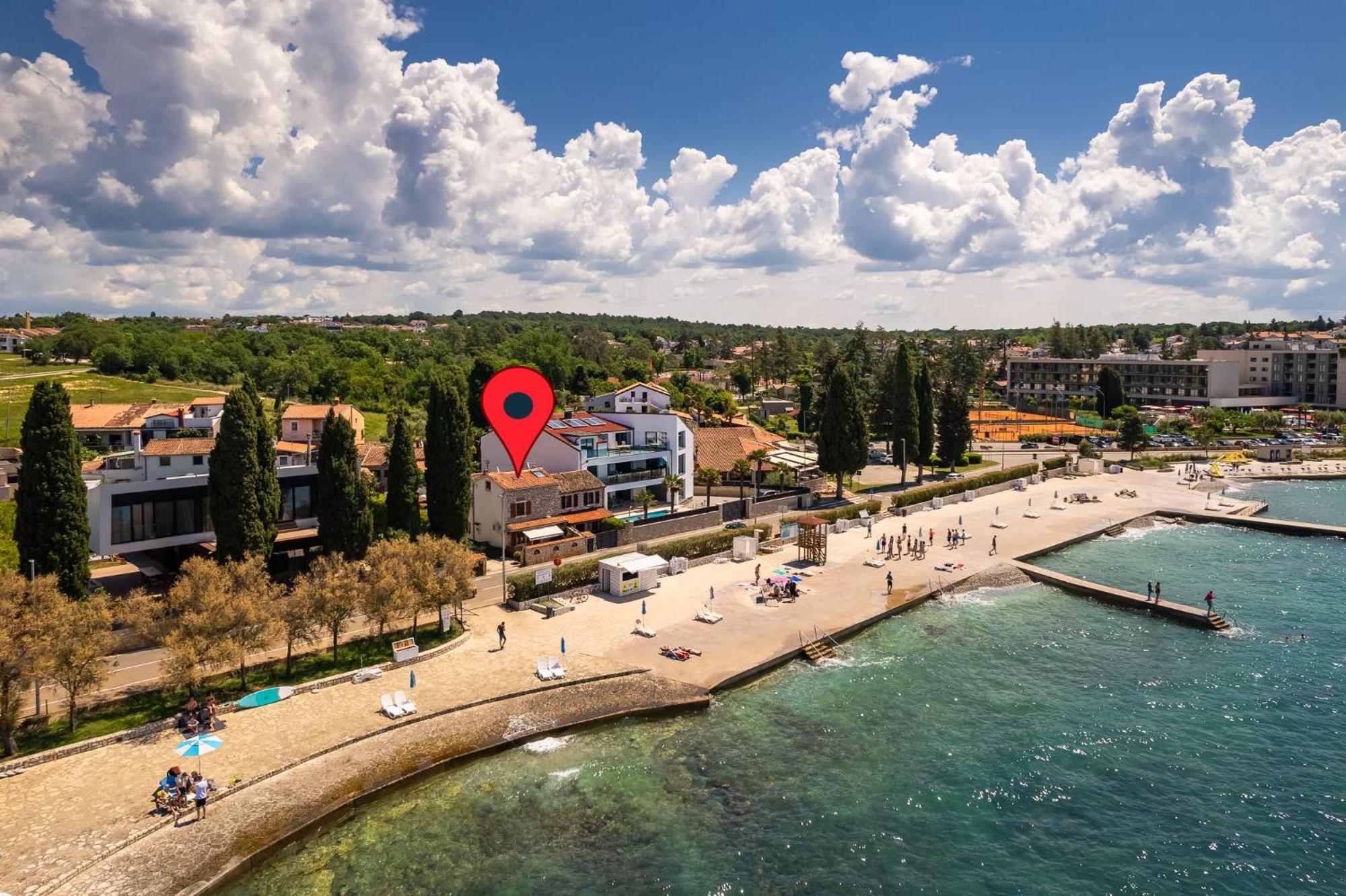 Beach House - Sea Breeze Porec Bagian luar foto