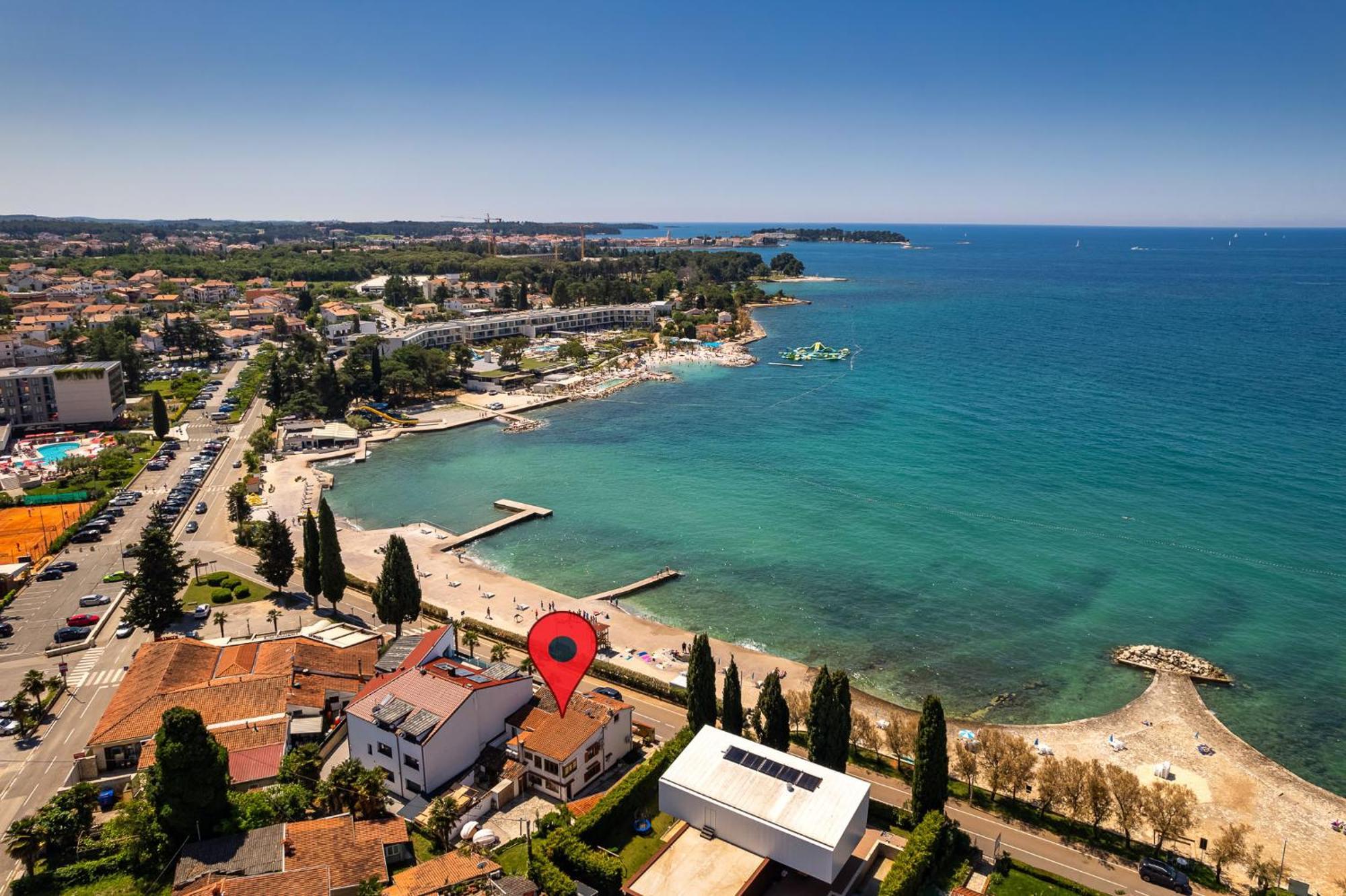 Beach House - Sea Breeze Porec Bagian luar foto