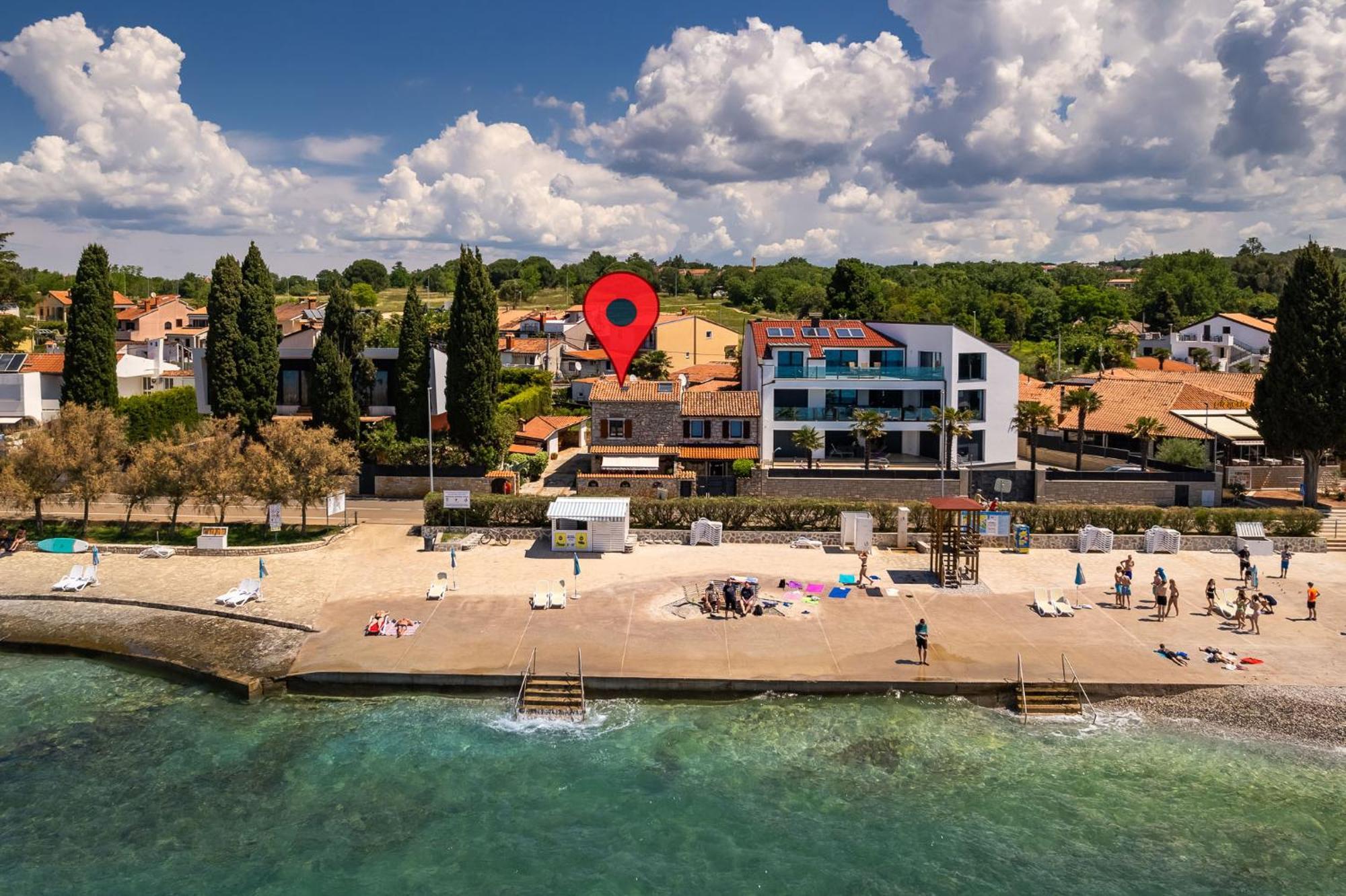 Beach House - Sea Breeze Porec Bagian luar foto